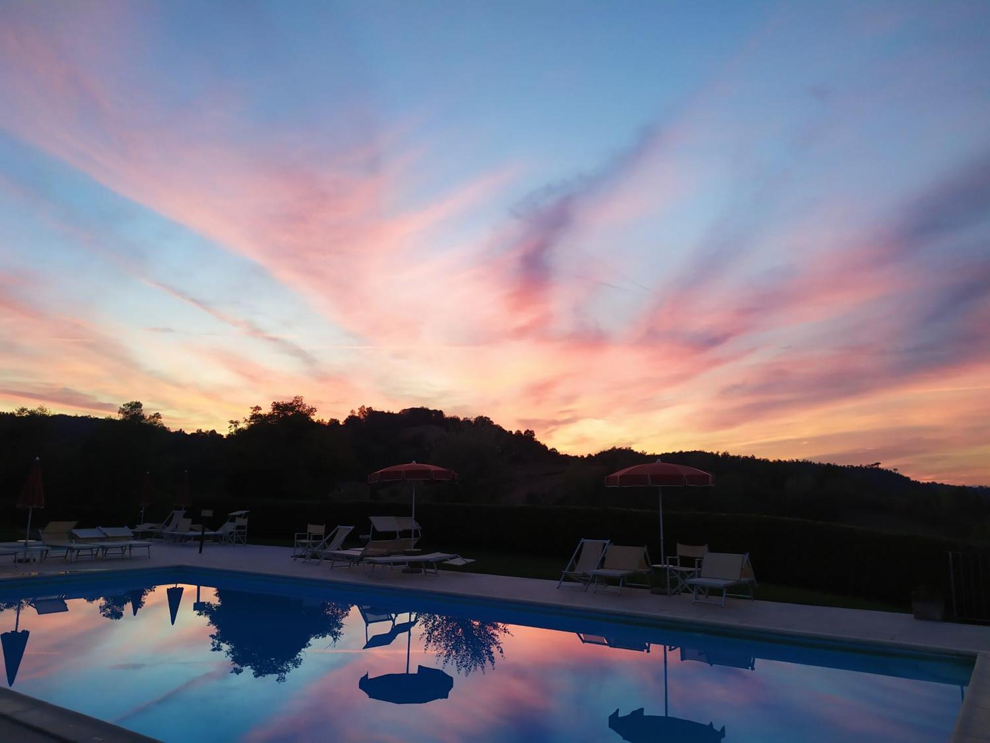 Agriturismo Buon Riposo - Country Resort In The Heart Of Tuscany San Giovanni a Corazzano Екстер'єр фото